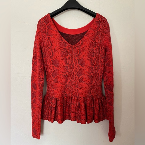 LUXE CHLOE RED SNAKE ANIMAL PRINT KNIT PEPLUM TOP SHIRT SMALL - Picture 13 of 15